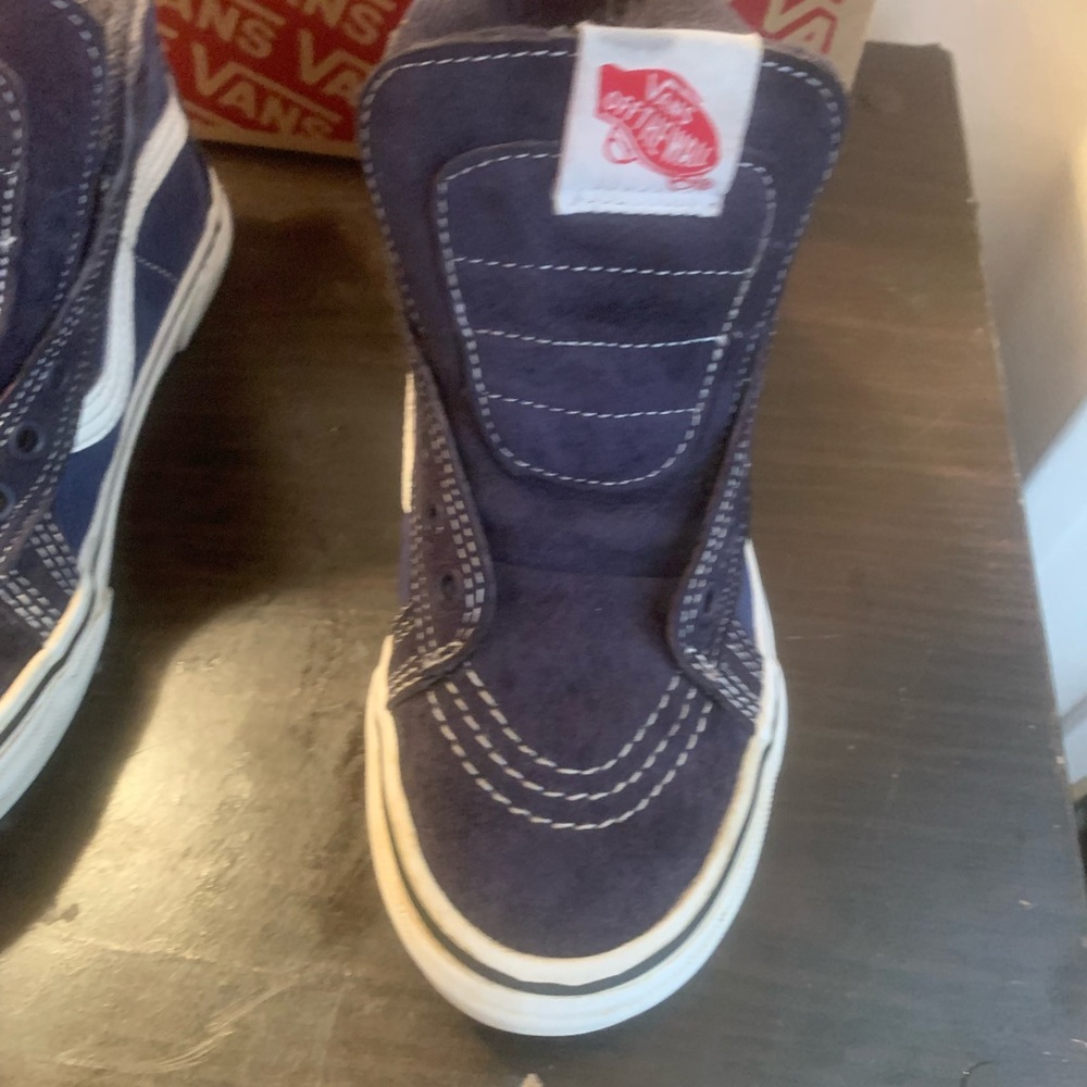 Used youth 2.0 blue vans